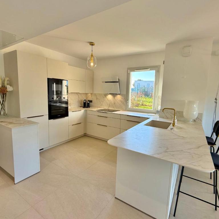 Villa contemporaine de standing Antibes 3 Chbres - 6 Pers - PiscineParking - Villa - 17