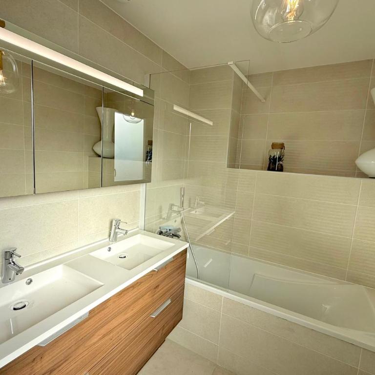 Villa contemporaine de standing Antibes 3 Chbres - 6 Pers - PiscineParking - Villa - 42