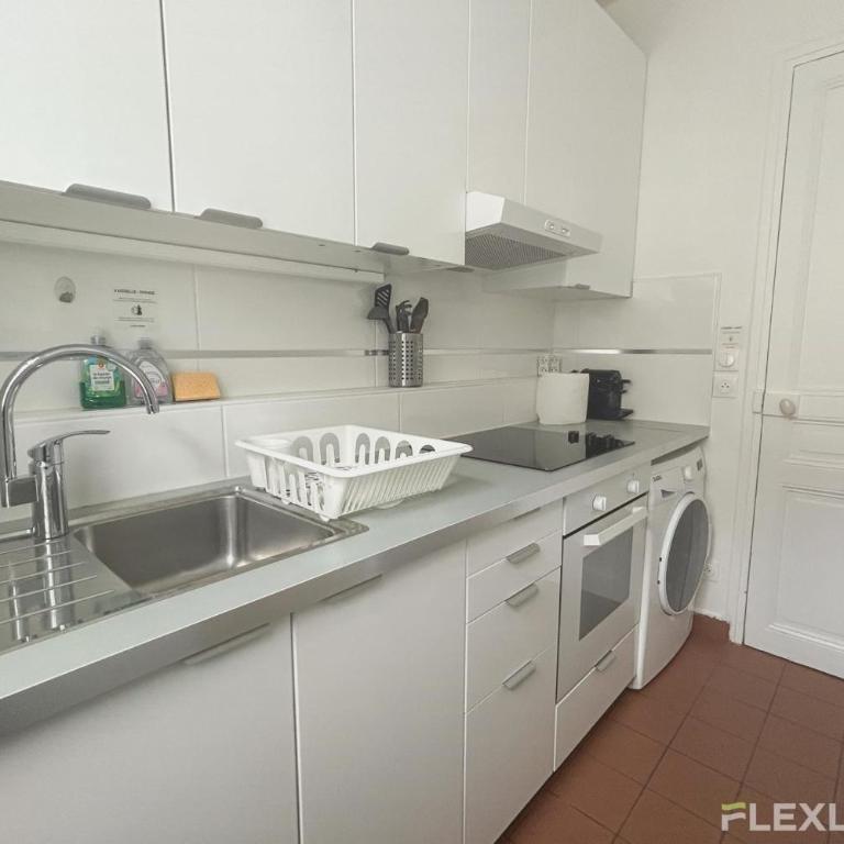 Bright and Charming 2-Bedroom in the Heart of the 5th - Appartamento - 17
