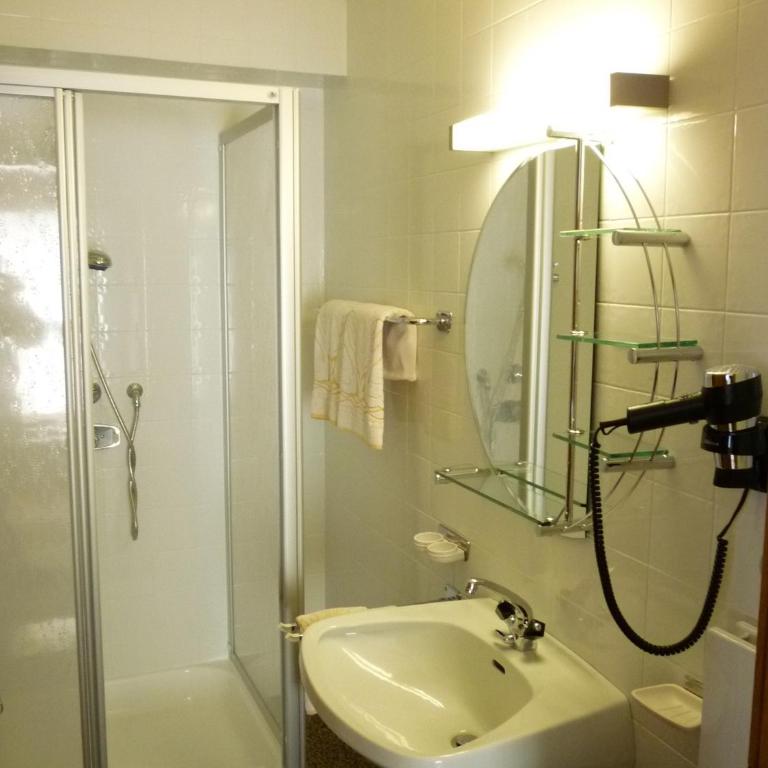 Alpin Hotel Garni Eder - Private Living - Doppelzimmer - 4