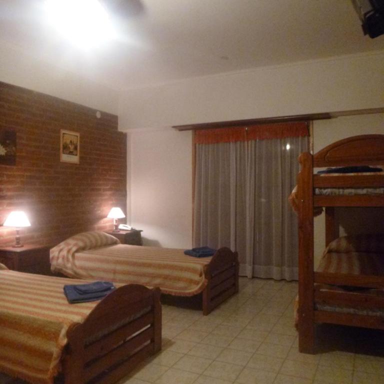 Hosteria del Sur - Standard Quadruple Room - 1