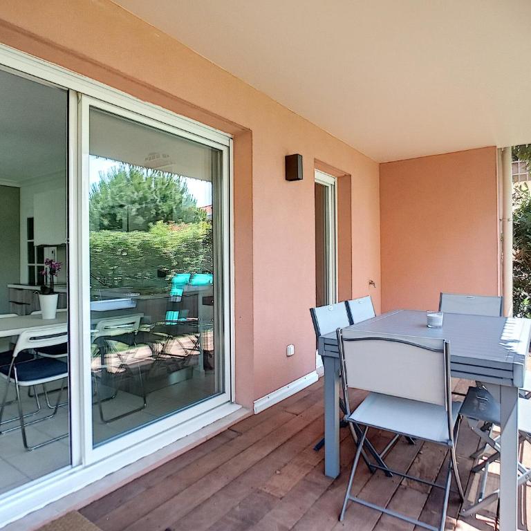 Juan Flore Studio Rdj Piscine park - Studio avec Terrasse - 10