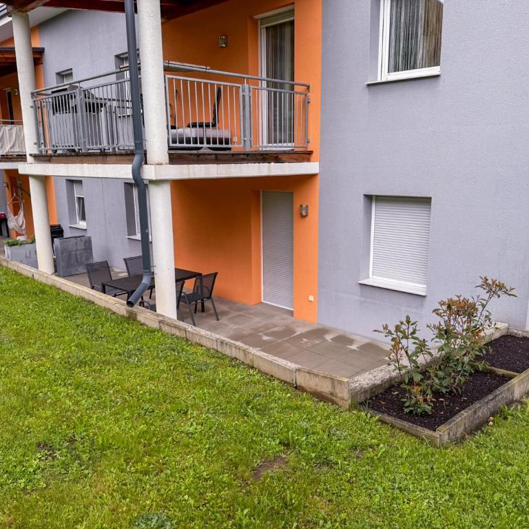 Ferienwohnung Krones - Apartment mit 1 Schlafzimmer - 35