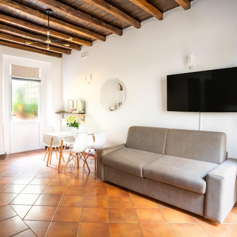 Quiet Trevi Fountain Apartment Courtyard & Patio - Appartamento con 1 Camera da Letto - 3