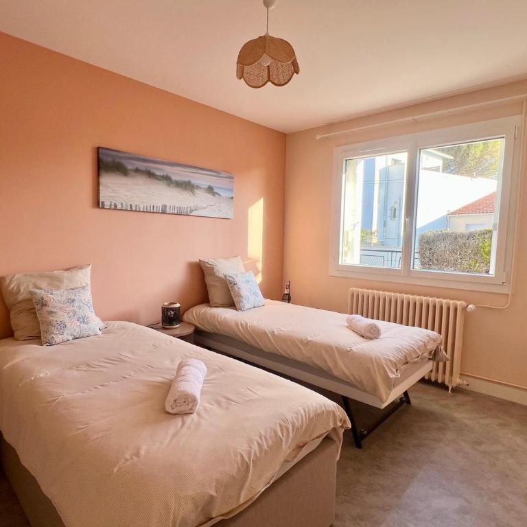 Jolie Maison 2 chambres avec Jardin à Royan - Idéal Familles - Parking Gratuit - Confort Tout équipée - Vacation Home - 6