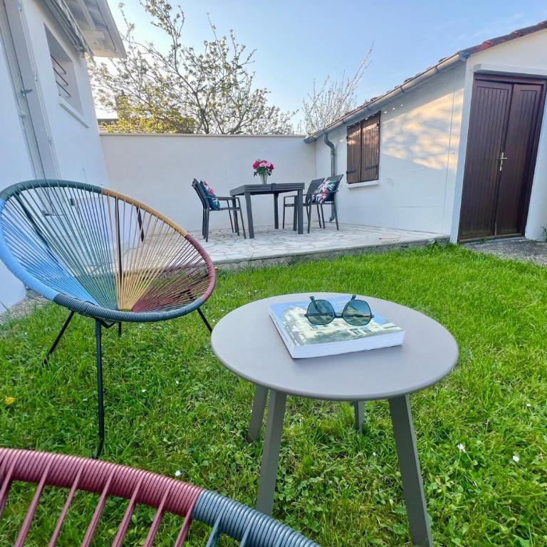 Jolie Maison 2 chambres avec Jardin à Royan - Idéal Familles - Parking Gratuit - Confort Tout équipée - Vacation Home - 18