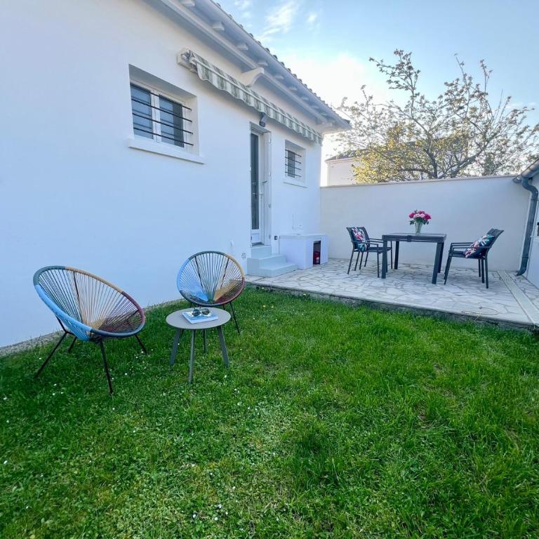 Jolie Maison 2 chambres avec Jardin à Royan - Idéal Familles - Parking Gratuit - Confort Tout équipée - Vacation Home - 19