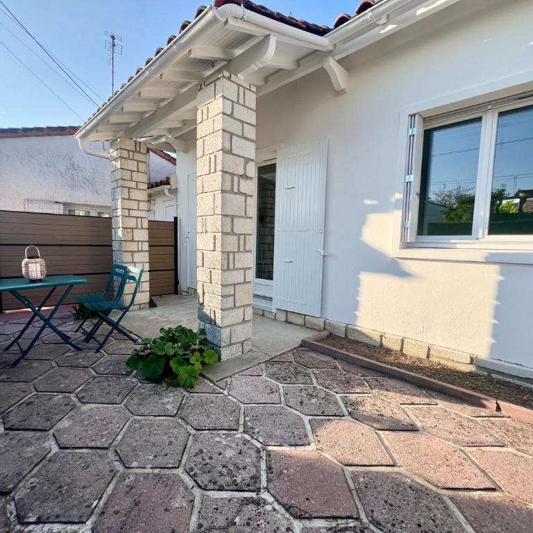 Jolie Maison 2 chambres avec Jardin à Royan - Idéal Familles - Parking Gratuit - Confort Tout équipée - Vacation Home - 16