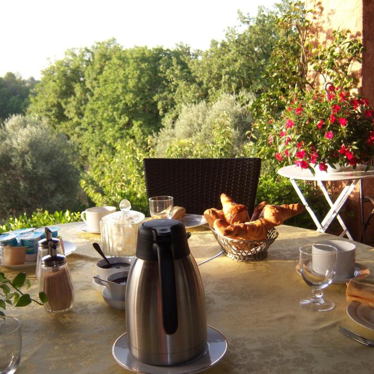 Bastide Rose de Mai - Chambre Double avec Terrasse - 10