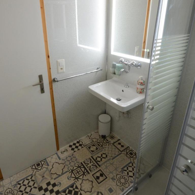 Cosy apartment in heritage protected swiss chalet - Apartment mit 2 Schlafzimmern - 22
