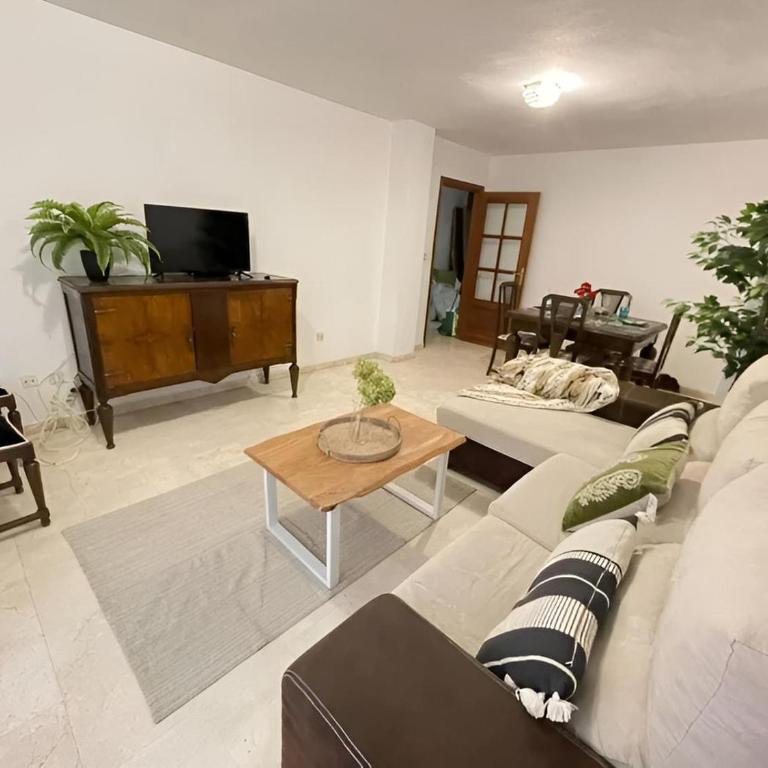 Apartamento en el Centro - Catedral cerca - Three-Bedroom Apartment - 1