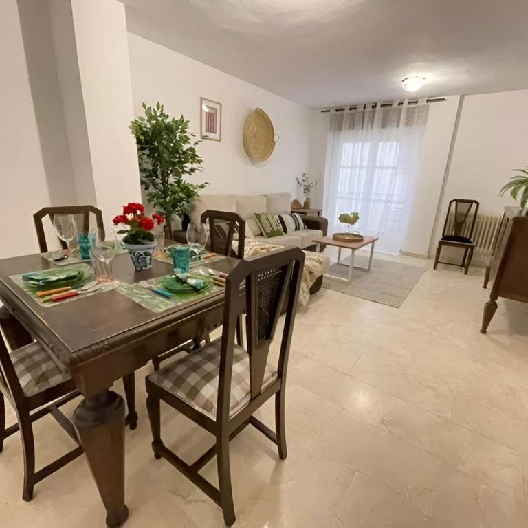 Apartamento en el Centro - Catedral cerca - Three-Bedroom Apartment - 13