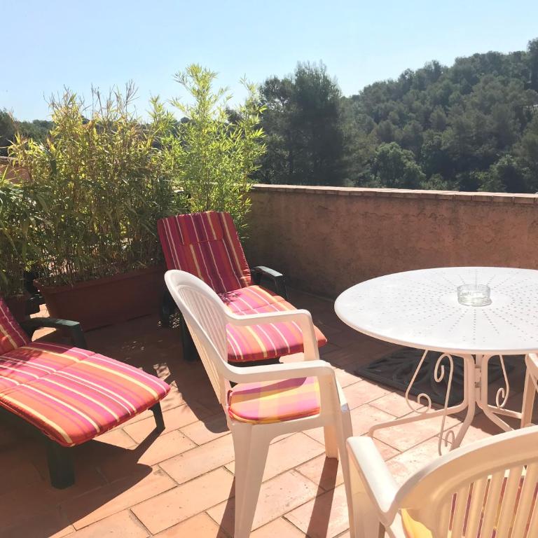 Bastide Rose de Mai - Chambre Double avec Terrasse - 5
