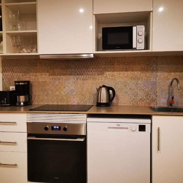 SE105 - Apartamento de 2 dormitorios con terraza y vistas al mar - 11