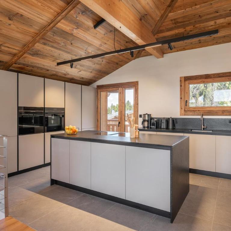 Chalet Oakwood Les Gets - by EMERALD STAY - Chalet - 12