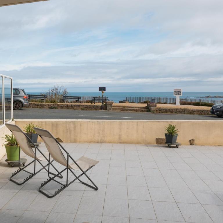 Gites Au Point De Vue - Studio Apartment with Sea View - 2