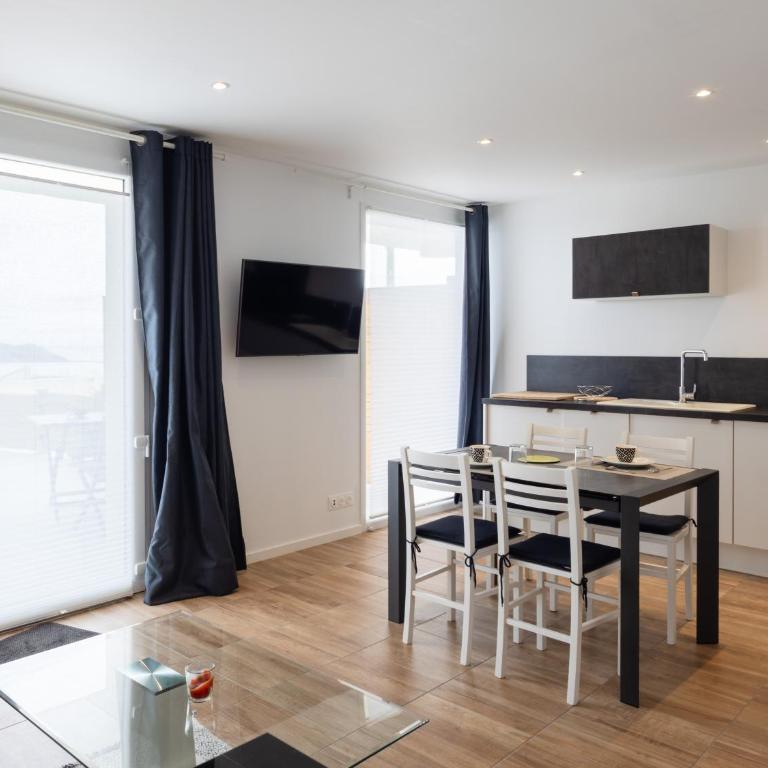 Gites Au Point De Vue - Studio Apartment with Sea View - 15