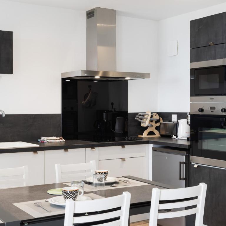 Gites Au Point De Vue - Studio Apartment with Sea View - 6
