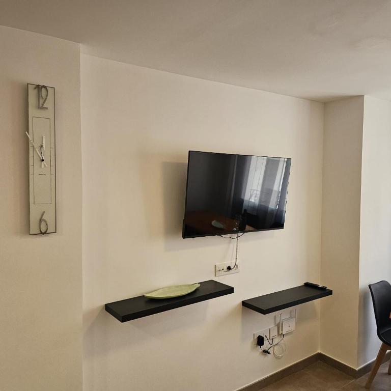 Elisa - Three-Bedroom Superior Apartment - 14