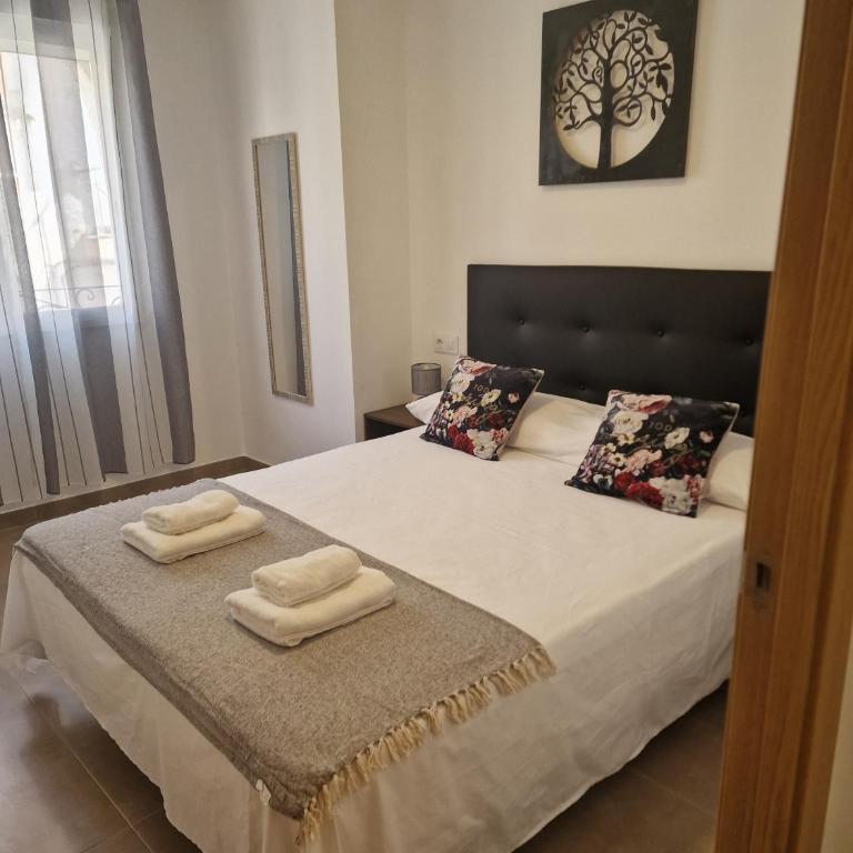 Elisa - Three-Bedroom Superior Apartment - 1