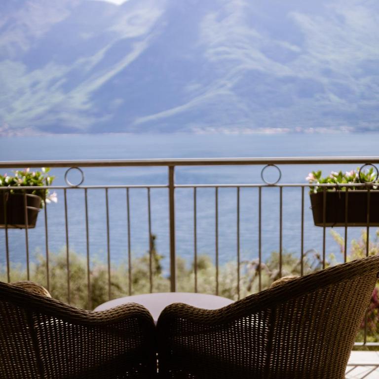Hotel Mercedes - Camera Quadrupla con Balcone e Vista Lago - 5