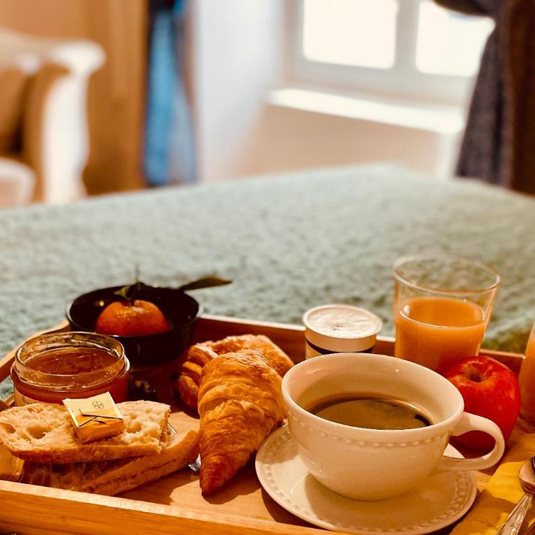 L’AMANTINE Chambres d’hôtes et gîte - Chambre Double avec Salle de Bains Privative - 2