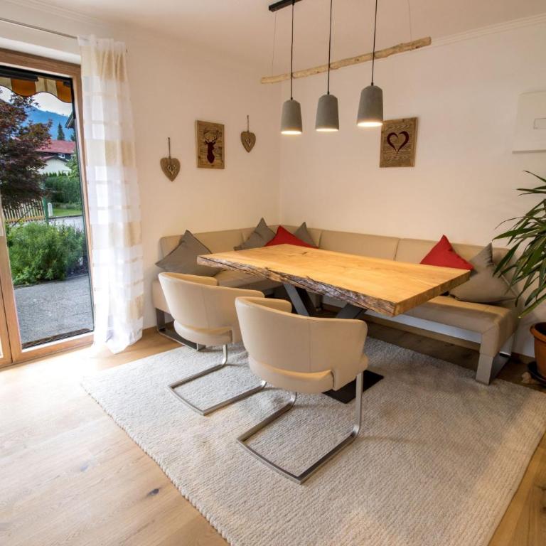 Ferienwohnung Lorenz - Apartment mit 2 Schlafzimmern und Bergblick - 2