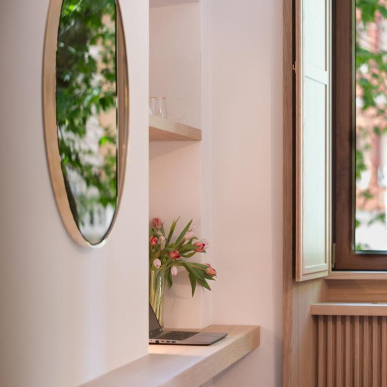 Suli Colosseum Designer Suites - Camera Matrimoniale con Bagno Privato - 19