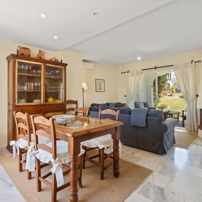 57 Townhouse with Pool & Rooftop Terrace in Duques - Casa Unifamiliar de 2 dormitorios - 3