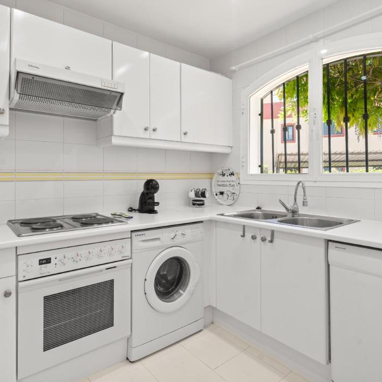 57 Townhouse with Pool & Rooftop Terrace in Duques - Casa Unifamiliar de 2 dormitorios - 22