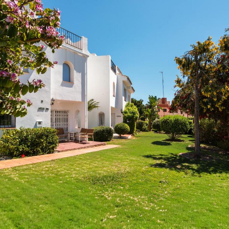 57 Townhouse with Pool & Rooftop Terrace in Duques - Casa Unifamiliar de 2 dormitorios - 25