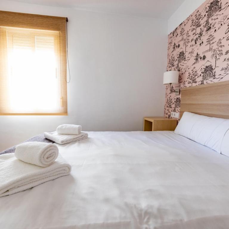 FUN BUILDING APARTMENTS by HOMEABOUT - Two-Bedroom Apartment - 2