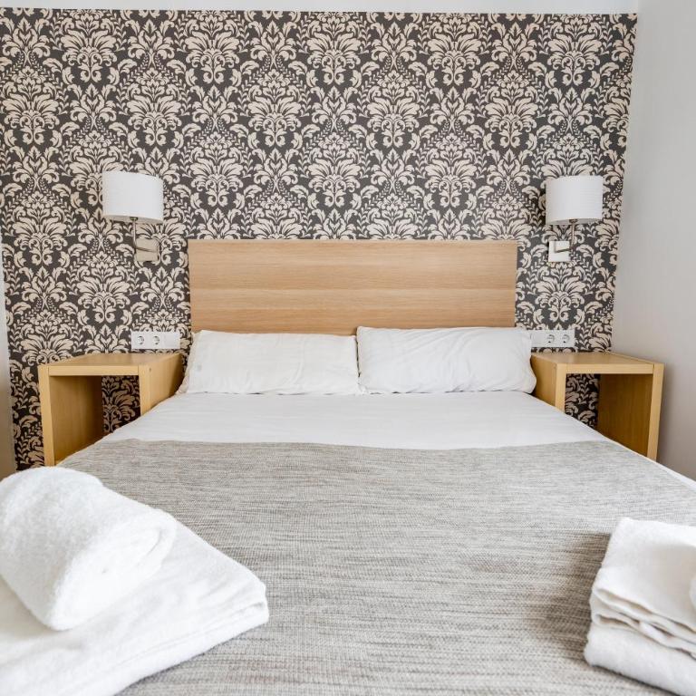 FUN BUILDING APARTMENTS by HOMEABOUT - Two-Bedroom Apartment - 4