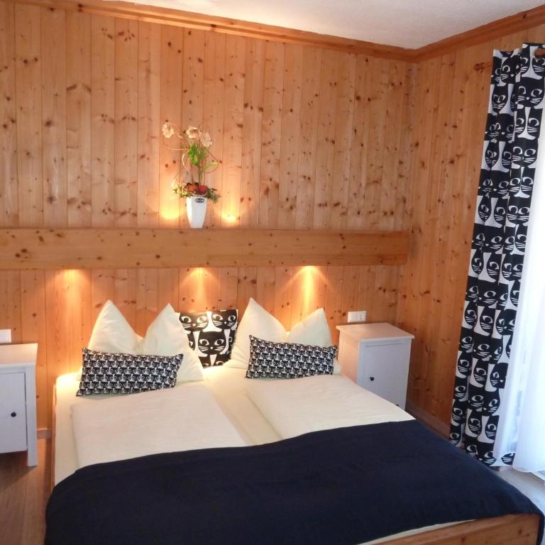 ALPINA Appartements Mallnitz - Apartment mit 1 Schlafzimmer, Balkon und Bergblick - 1
