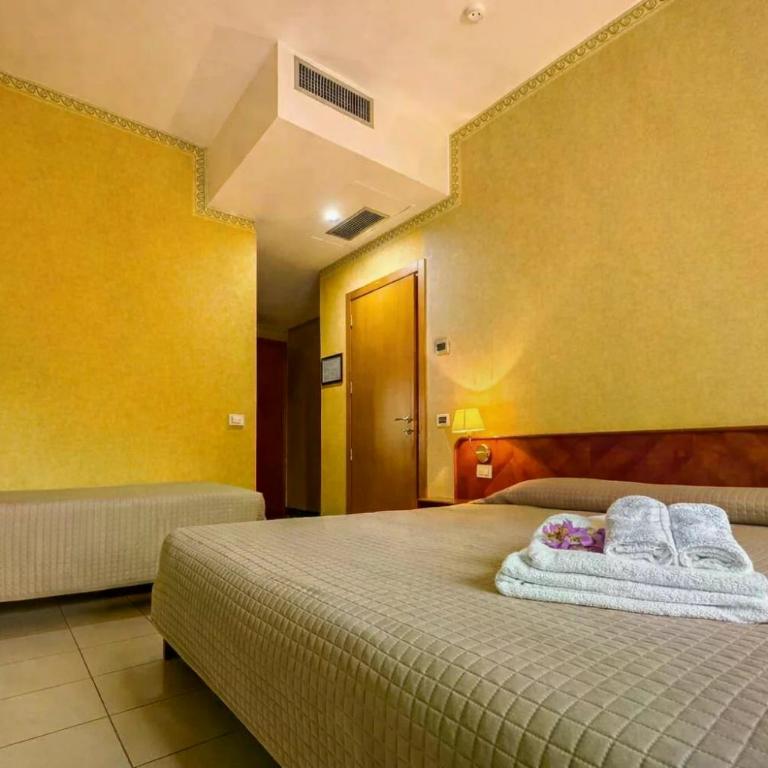 Hotel Remin Plaza - Camera Tripla Standard - 2