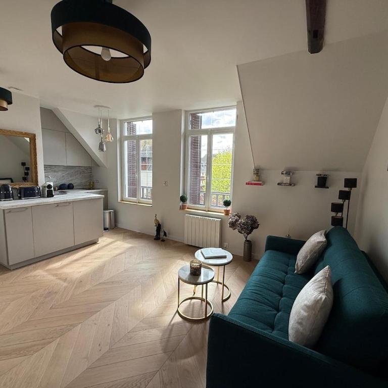 Appartement dans une Villa deauvillaise avec grand jardin, face à hôtel Royal, entièrement rénové, vue Royal et vue mer, 4 couchages - Apartment mit 1 Schlafzimmer - 9