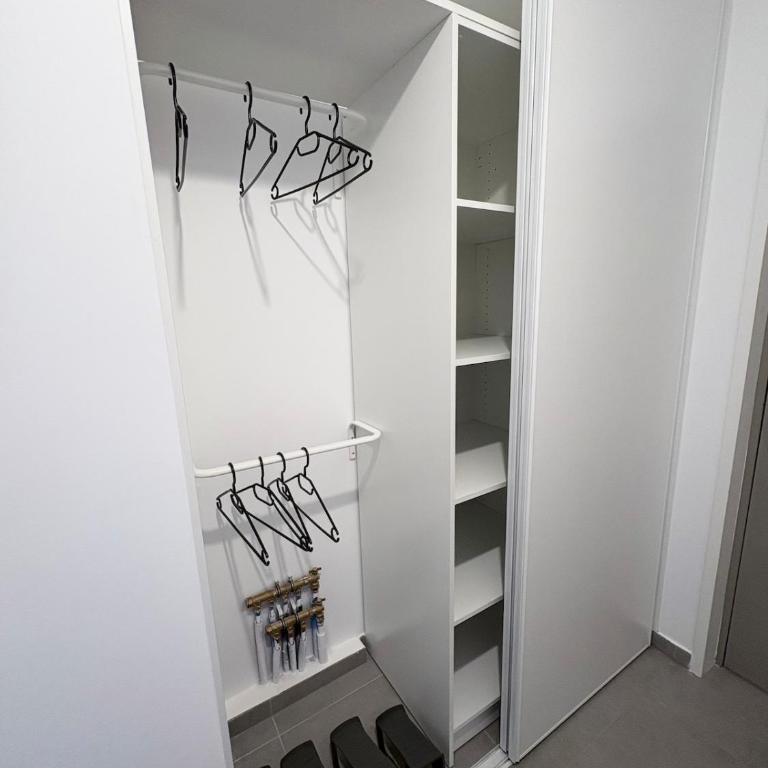 Comfortable studio - WiFi - Terrace - Parking - Apartamento de 1 dormitorio - 2