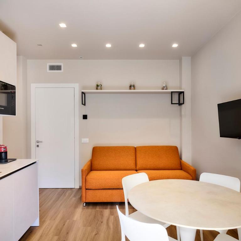 Bilocale elegante- viale Turati, Lecco - Appartamento con 1 Camera da Letto - 10