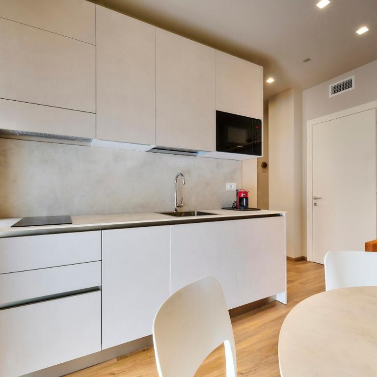 Bilocale elegante- viale Turati, Lecco - Appartamento con 1 Camera da Letto - 12