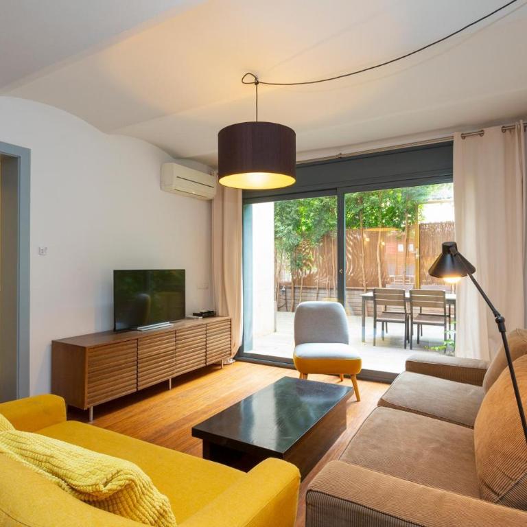 Palauet Tres Torres B - Two-Bedroom Apartment - 17