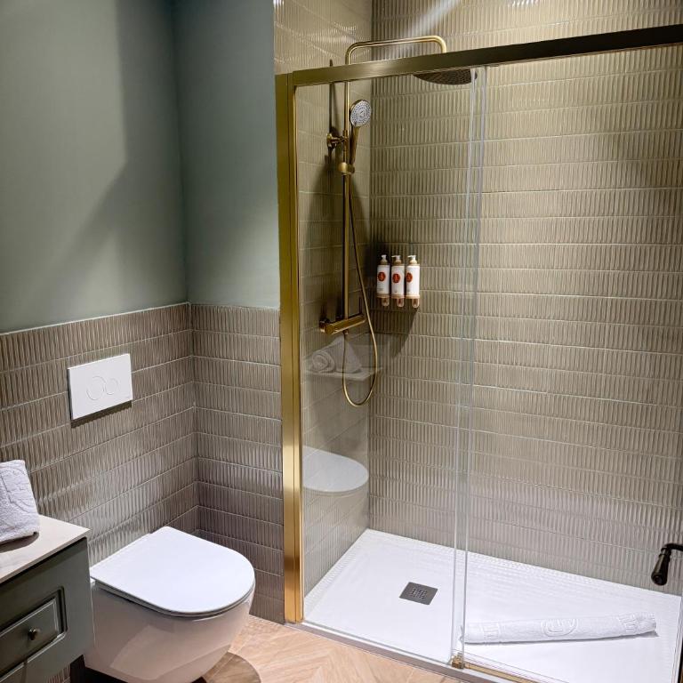 AT Boutique Alma - Deluxe Double Room - 8