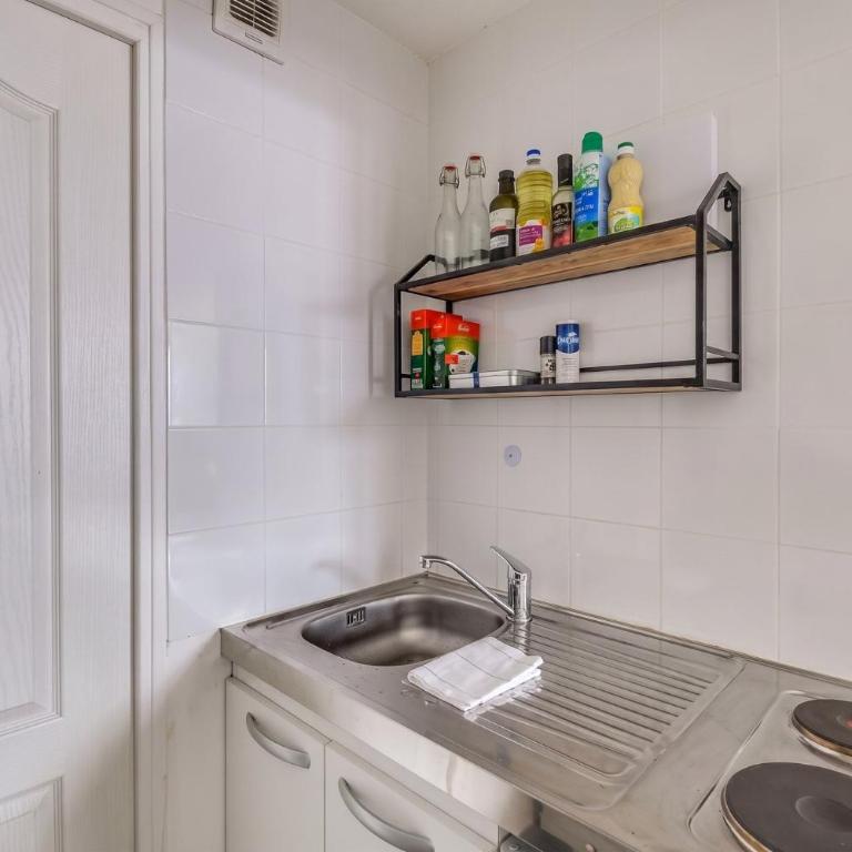GuestReady - Bel Apt à 6 min du métro Gare Du Nord - Appartement - 12
