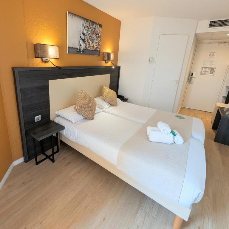 Hôtel Le Collier - Superior Twin Room - Sea Side - 8