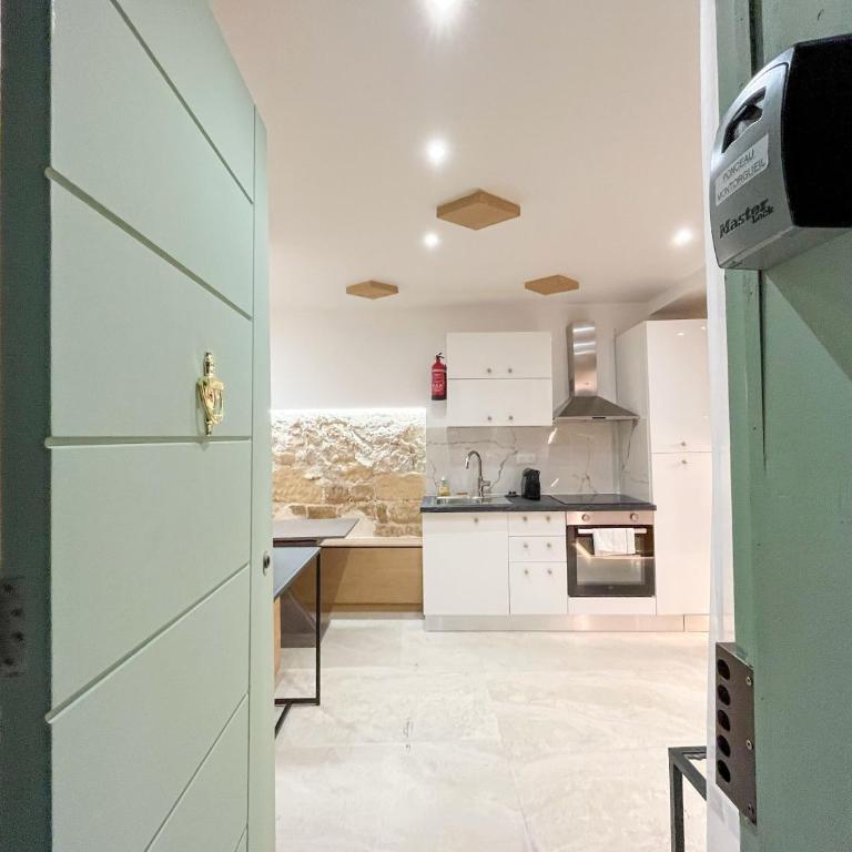 UrbanFlat 226 - Appartement pour 6 Centre de paris - Apartment - 25