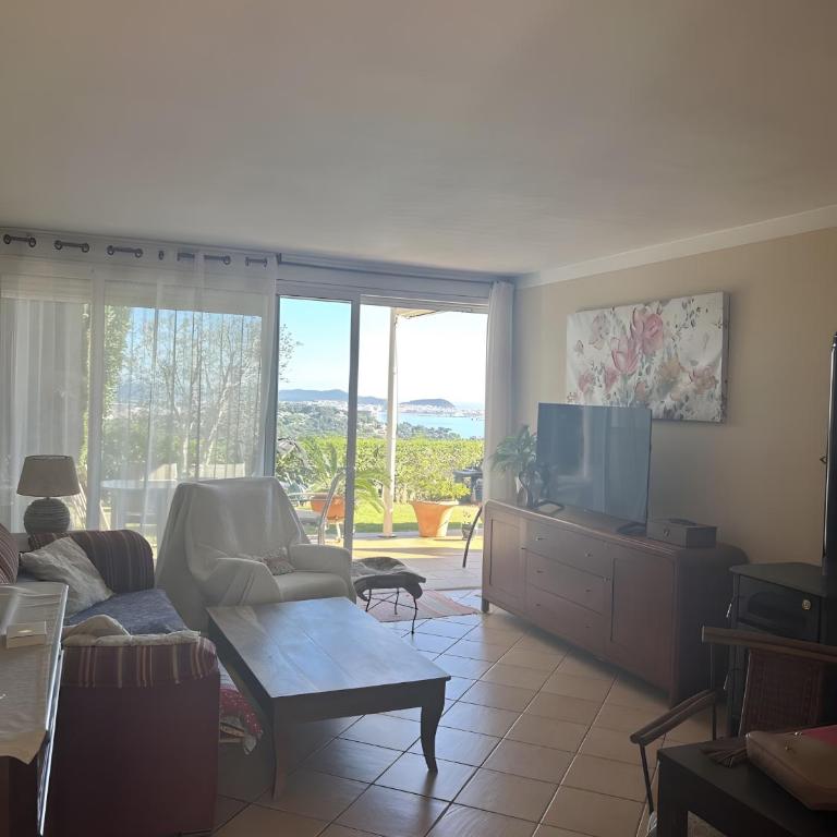 Apartamento vistas mar y montaña - Apartamento de 3 dormitorios y vistas al mar - 2
