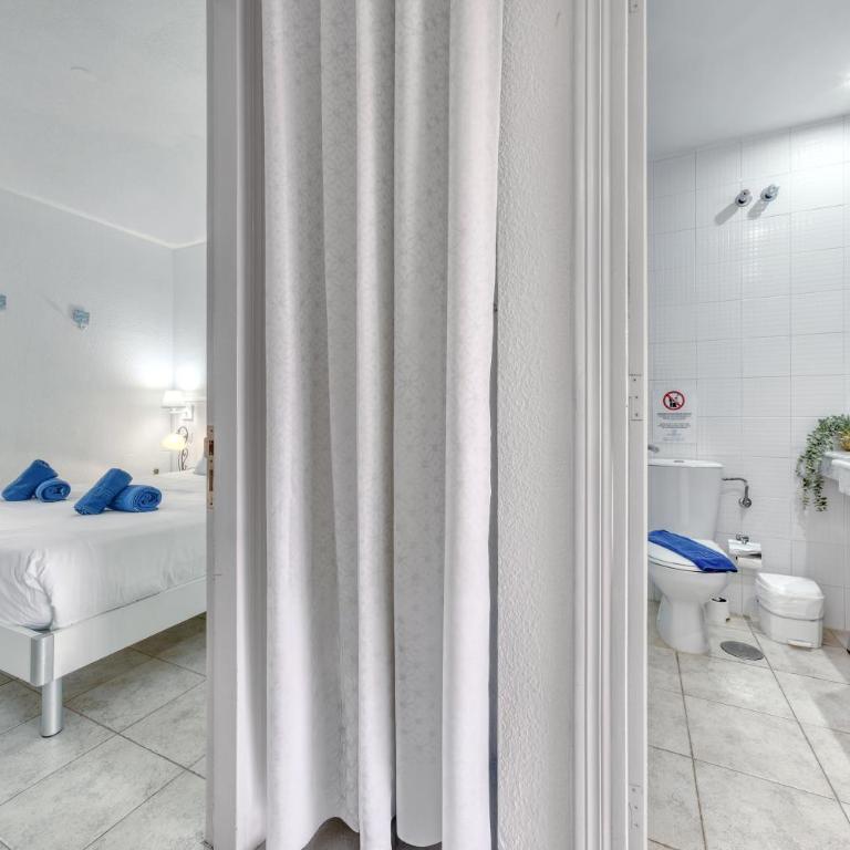 Eva Vacation Home Pool & Relax - Apartment with Terrace - 9