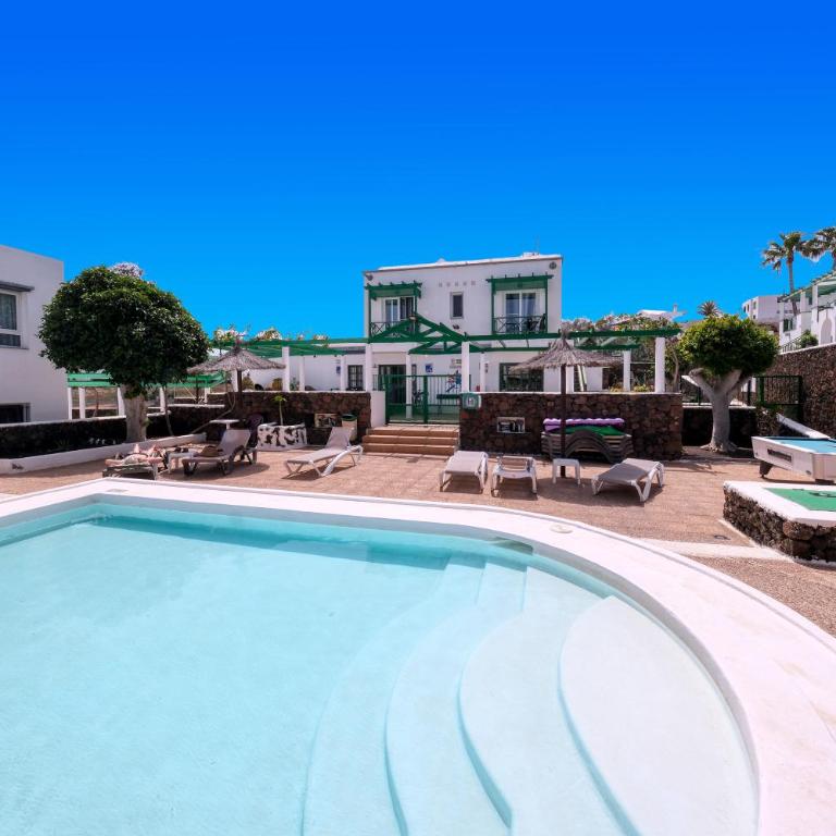 Eva Vacation Home Pool & Relax - Apartment with Terrace - 1