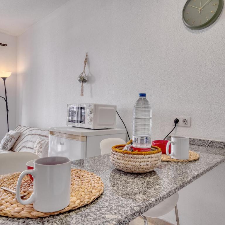 Eva Vacation Home Pool & Relax - Apartment with Terrace - 14