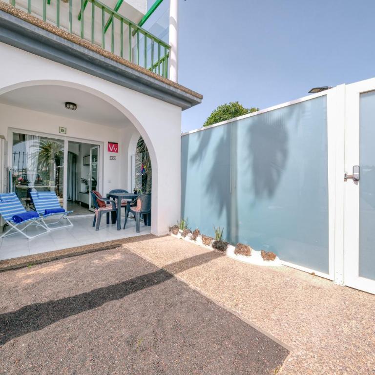 Eva Vacation Home Pool & Relax - Apartment with Terrace - 22