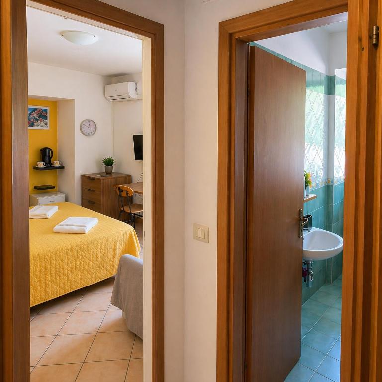 PALAZZO PELLEGRINO vietri - Camera Matrimoniale con Bagno Privato - 9